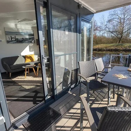 بيت للعطل Hausboot 